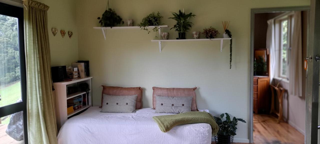 Earthsounds Country Cottage Таумарунуи Екстериор снимка